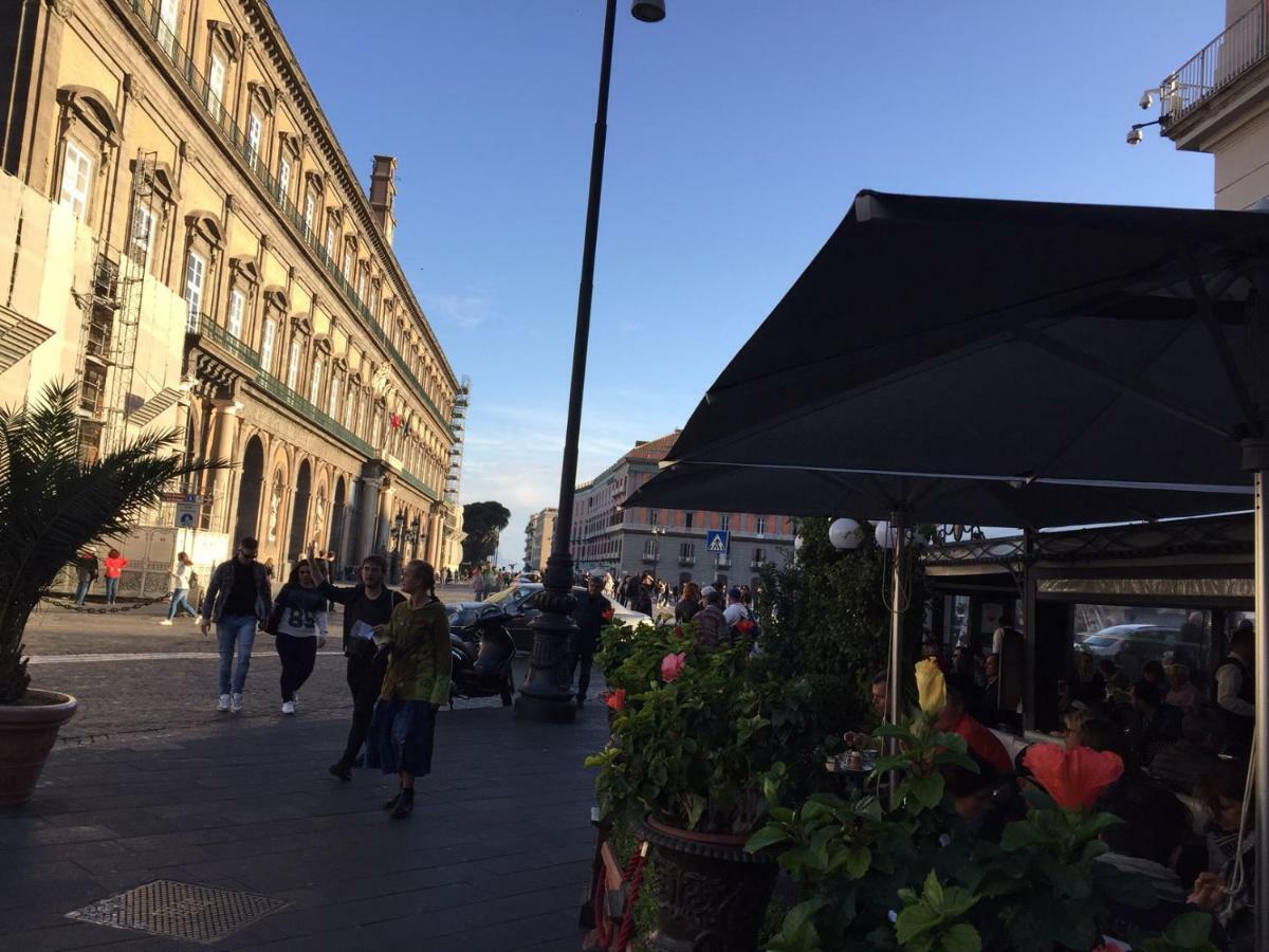 Appartamentino 116 Via Chiaia Naples Exterior photo